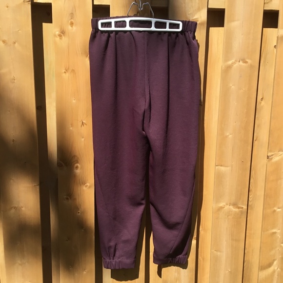 Aritzia Babaton Dexter Pants in Maroon Size Small - Picture 2 of 5